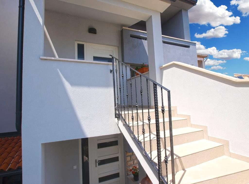 Apartments Nadija 1366 พูลา ภายนอก รูปภาพ