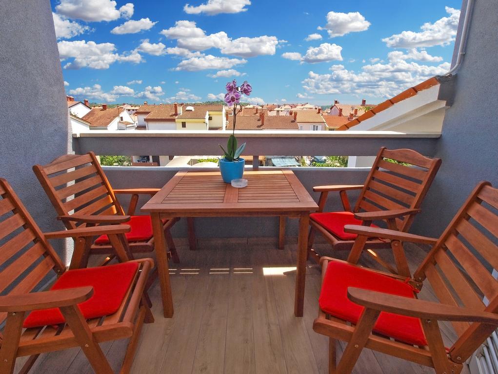 Apartments Nadija 1366 พูลา ภายนอก รูปภาพ