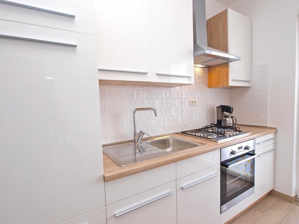 Apartments Nadija 1366 พูลา ภายนอก รูปภาพ