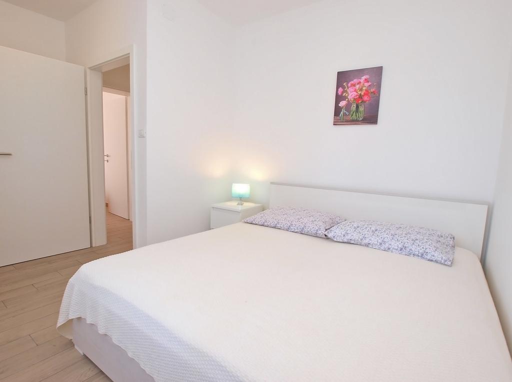 Apartments Nadija 1366 พูลา ภายนอก รูปภาพ