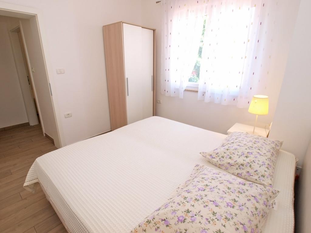 Apartments Nadija 1366 พูลา ภายนอก รูปภาพ