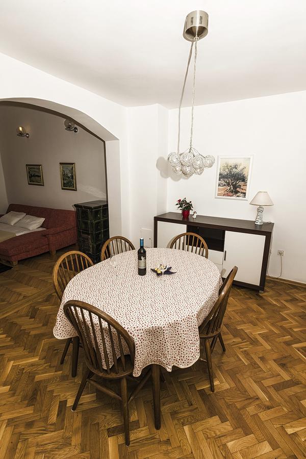 Apartments Nadija 1366 พูลา ภายนอก รูปภาพ